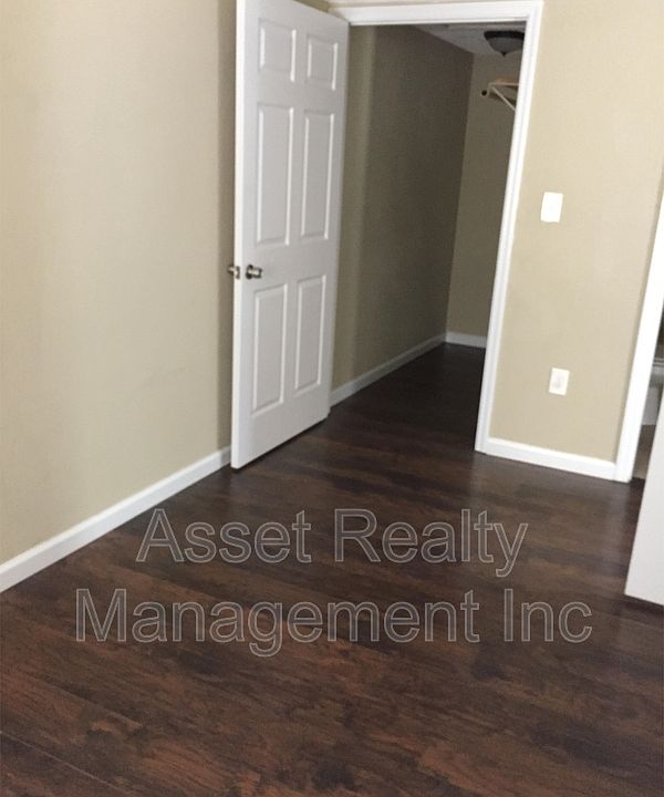 1st image of 608 Lester Rd APT 3