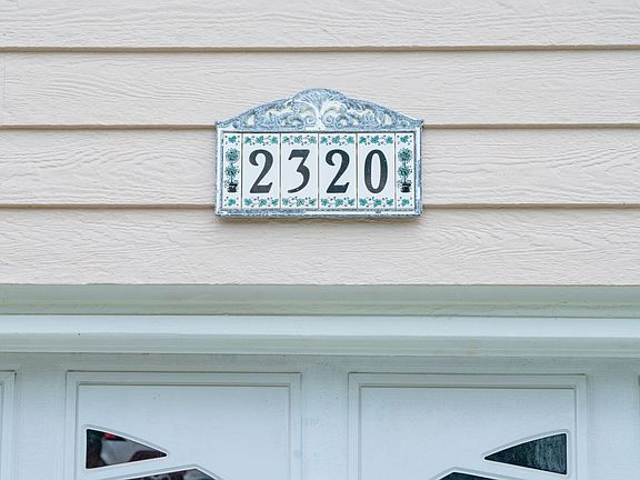 2nd image of 2320 Willow Bend Blvd