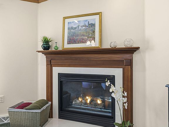 3rd image of 29 Chickadee Drive