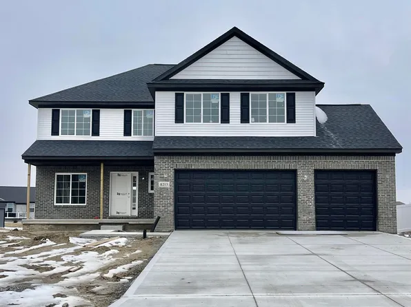 8365 Peninsula Cir, Grand Blanc, MI 48439