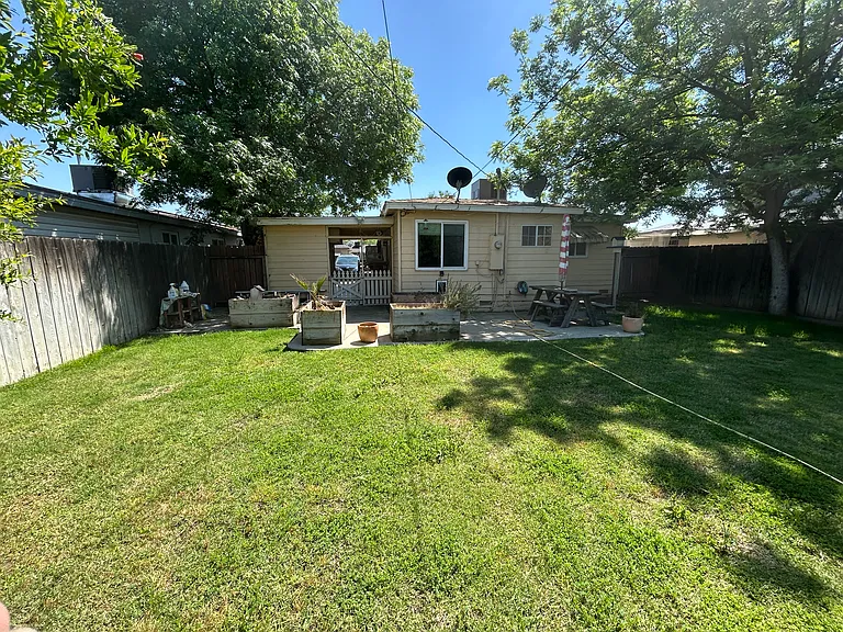 608 E Florinda St — Photo 16