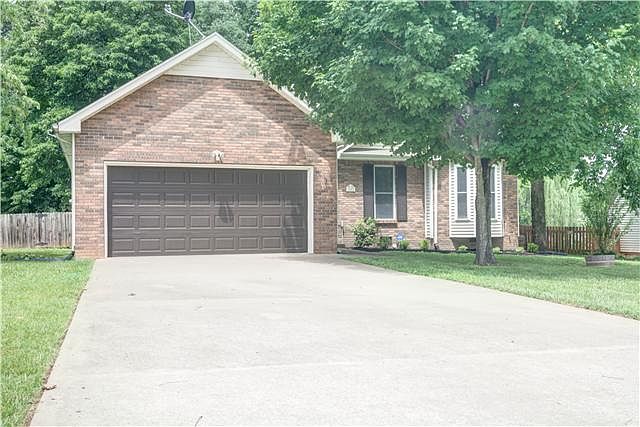 1st image of 1652 Barrywood Cir E