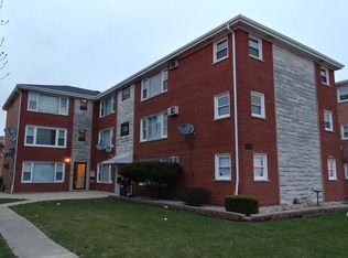 6940 W 65th St APT 1A, Chicago, IL 60638