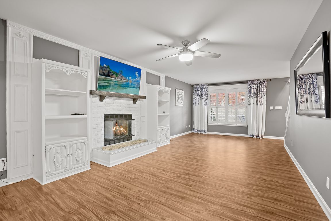 next background image