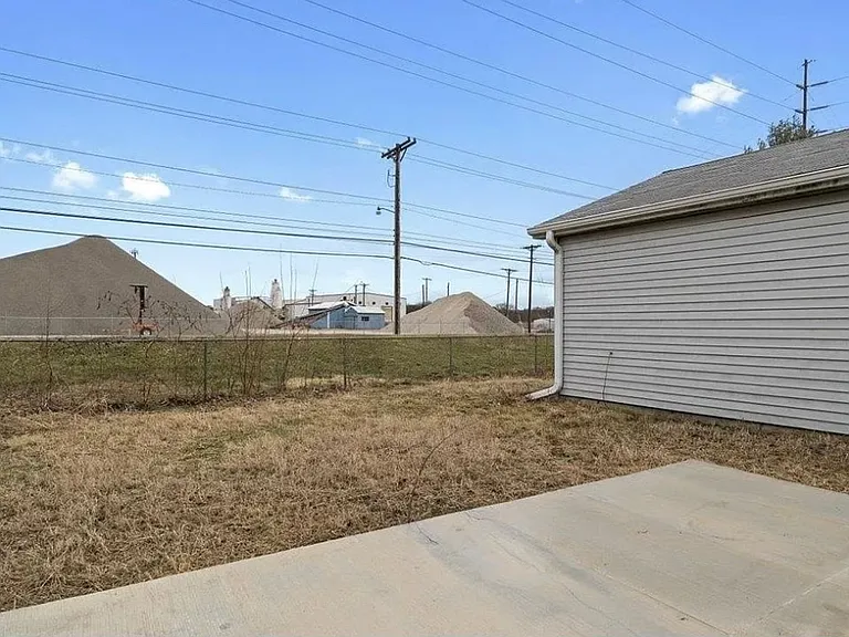 3033 Shadowfax Dr — Photo 4