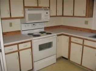 10 Winding Pond Rd, Londonderry, NH 03053