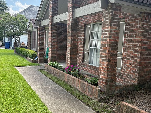 3rd image of 806 Buckingham Dr