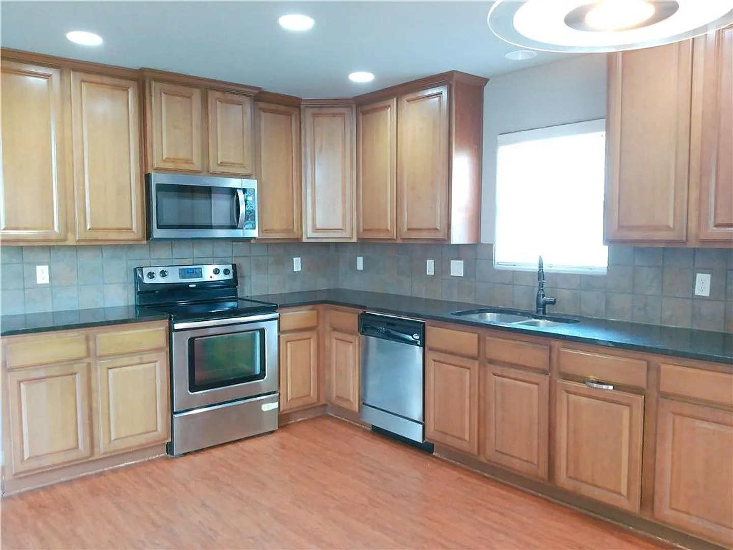 2241 Abeto - 3/Bed 2/Bath - $1975/month — Photo 3