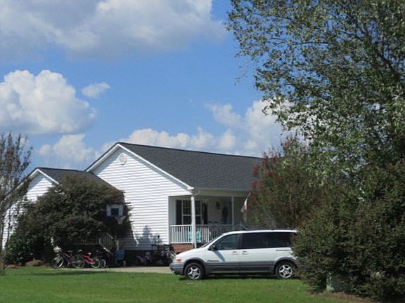 3rd image of 340 Vineyard Cir