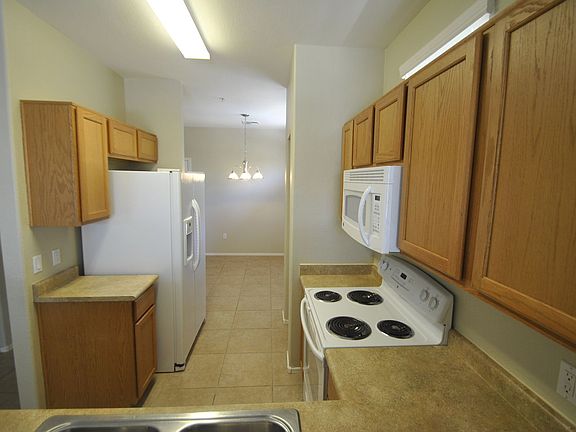 3rd image of 421 N 168th Ln
