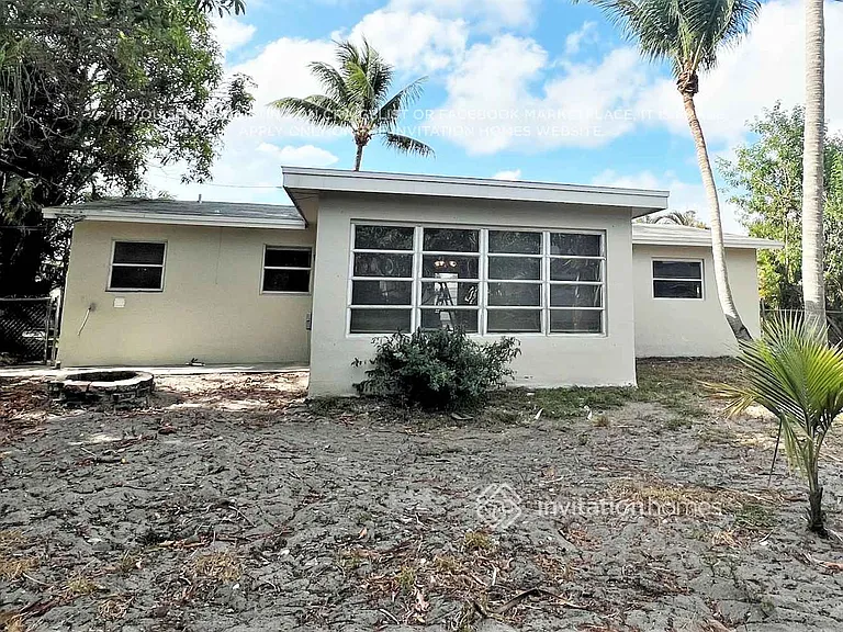 5560 SW 7th Ct — Photo 17