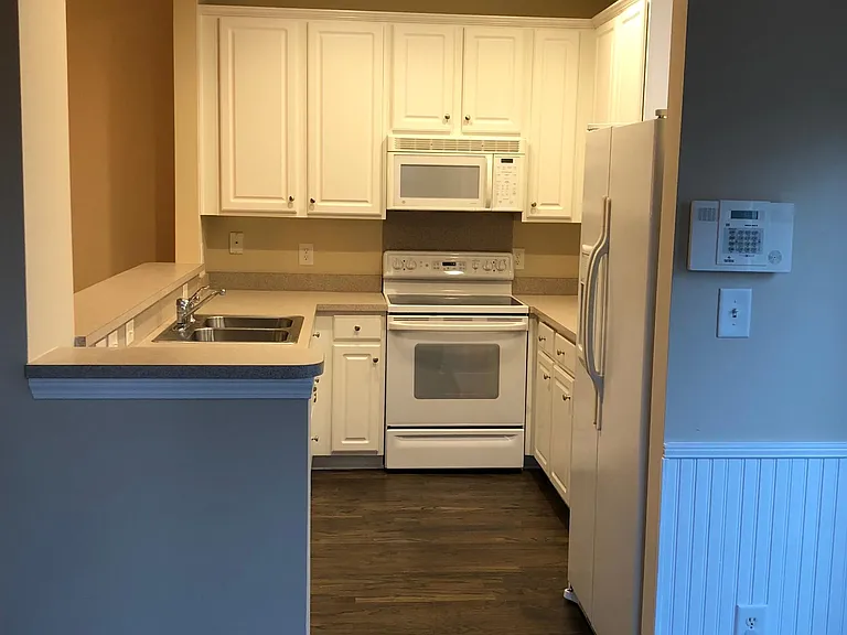 11050 Dundarrach Ln — Photo 3