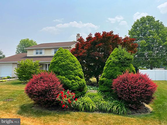 3rd image of 308 Quittie Park Dr