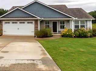 60 Macle Ct, Travelers Rest, SC 29690