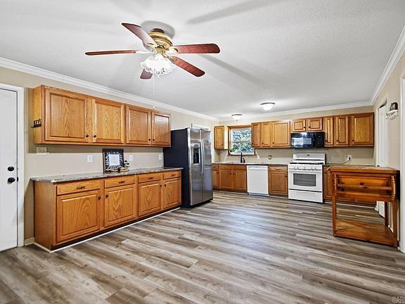 3rd image of 717 Wildwood Ave