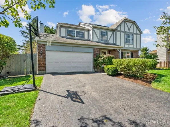 344 Yorkshire Dr, Mundelein, IL 60060