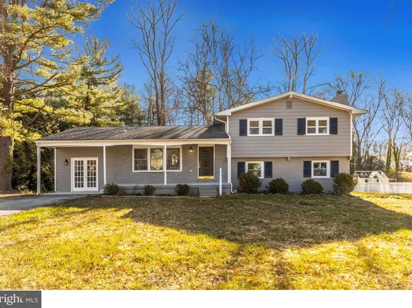 2817 Greenway Dr, Ellicott City, MD 21042