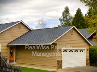 144 SW Vicki Ln, Grants Pass, OR 97526