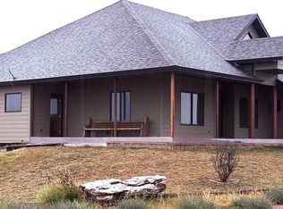 6869 Lauren Ln, Torrington, WY 82240