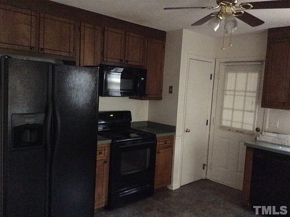 5th image of 3504 Castlegate Dr