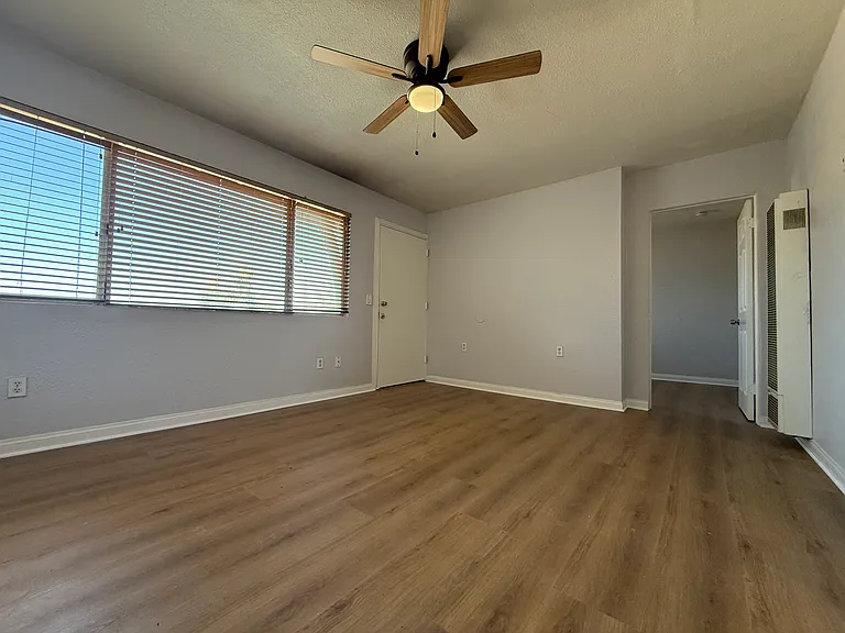 16459 Willow St — Photo 28