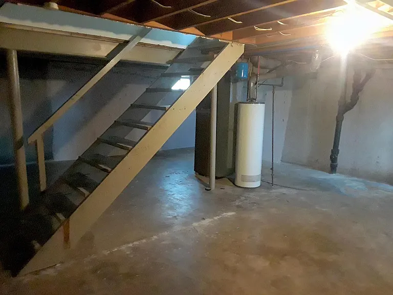 Full basement with hookups for Washer and Dryer (washer and dryer not included).