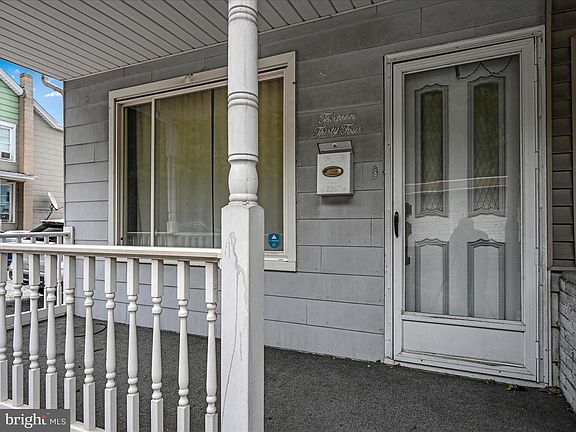 5th image of 1334 E Centre St