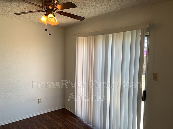 5th image of 8908 Meadow Trace St