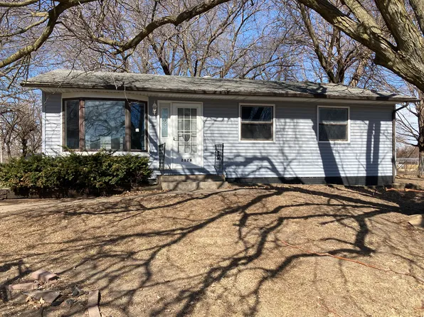 2128 W 66th St, Davenport, IA 52806