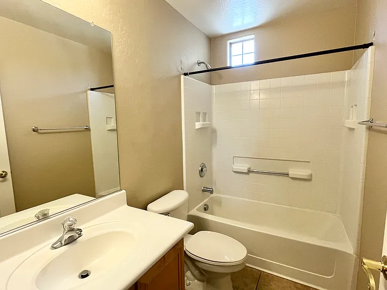 2518 W Florentine Rd — Photo 10