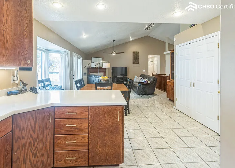 527 S Fort Dr — Photo 15
