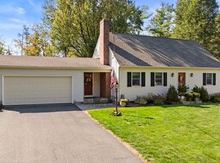 28 Decorie Dr, Wilbraham, MA 01095