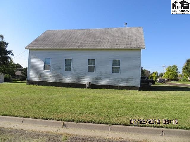 2nd image of 902 S High St