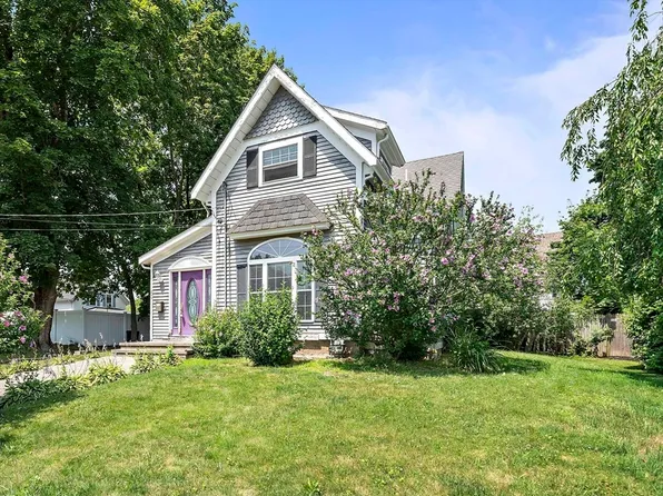43 Hobart Sq, Whitman, MA 02382