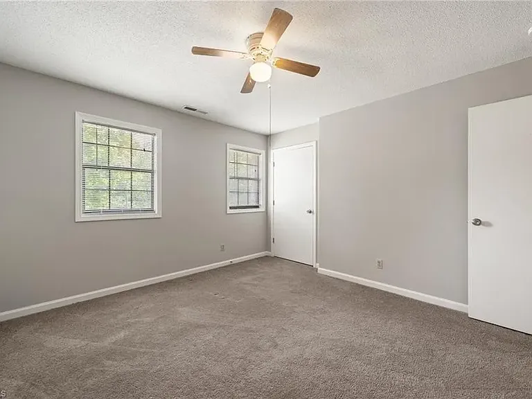 1903 E Malone Rd — Photo 2