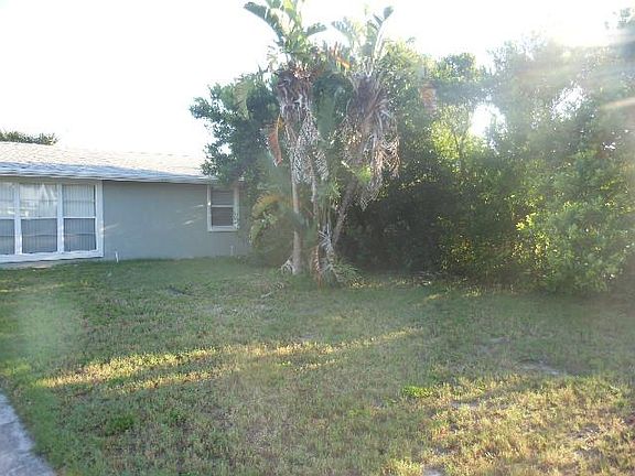 3rd image of 19 Alamanda Dr