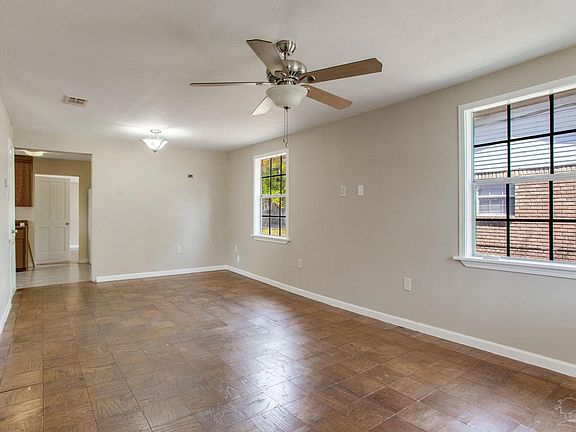 2nd image of 3106 E Moreno St