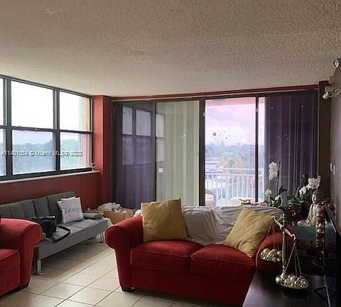 4th image of 2450 NE 135th St APT 301