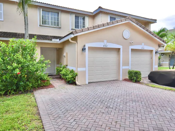 8982 Chambers St, Fort Lauderdale, FL 33321