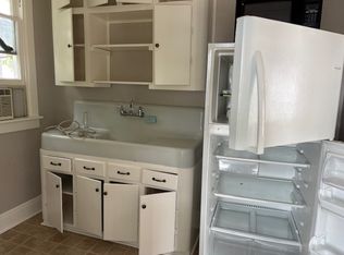 600 W 9th St APT C, Austin, TX 78701