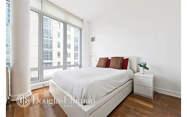 Rented by Douglas Elliman | media 10