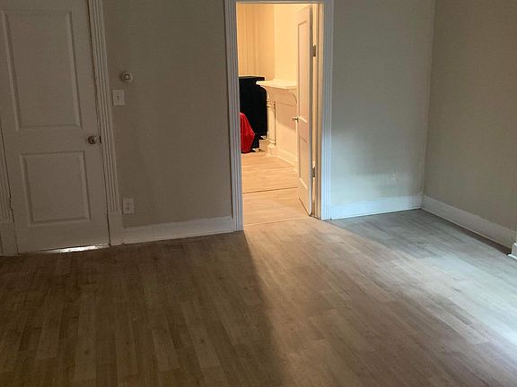 3rd image of 4116 Cambridge St #B