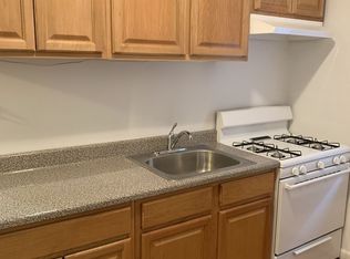 3080 45th St APT 2, Astoria, NY 11103