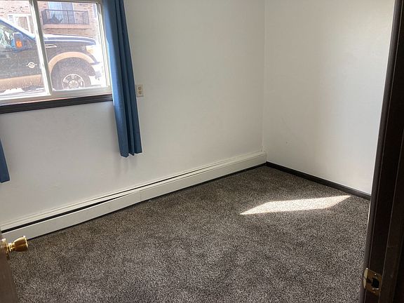 4th image of 312 12th Ave NW #6