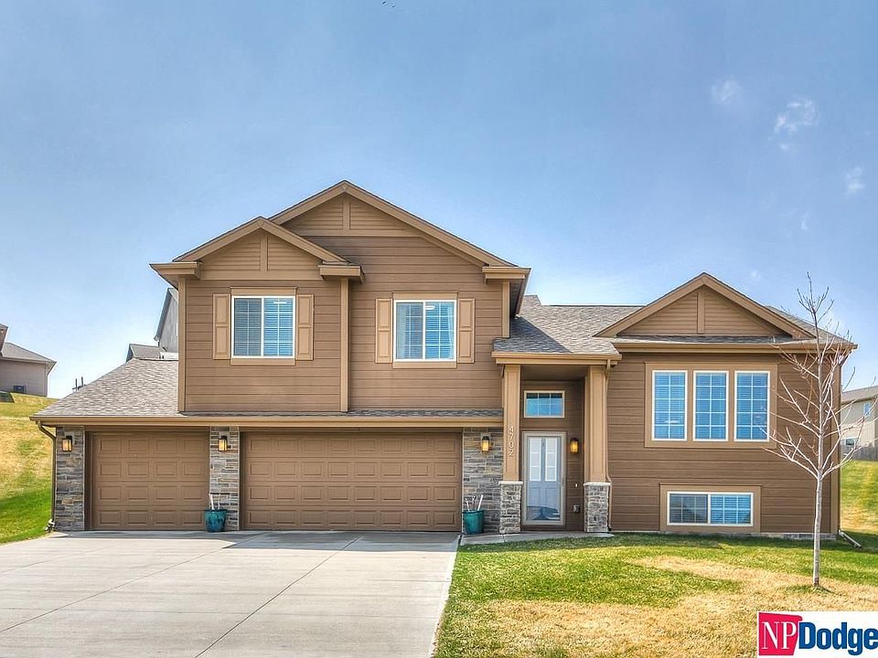 1st image of 4702 N 173rd Cir