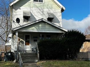 1032 Neptune Ave, Akron, OH 44301