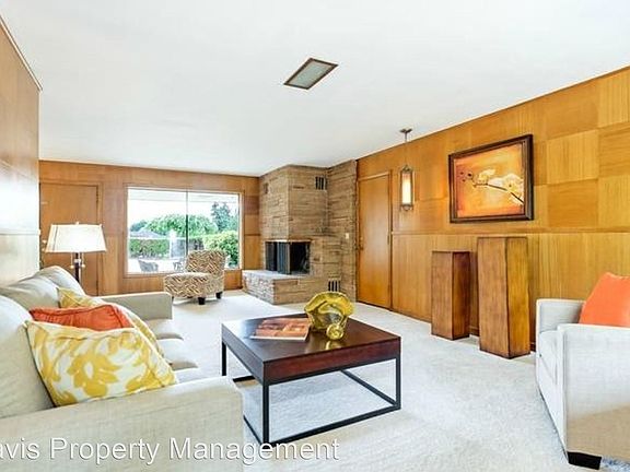 3rd image of 9628 Evergreen Dr