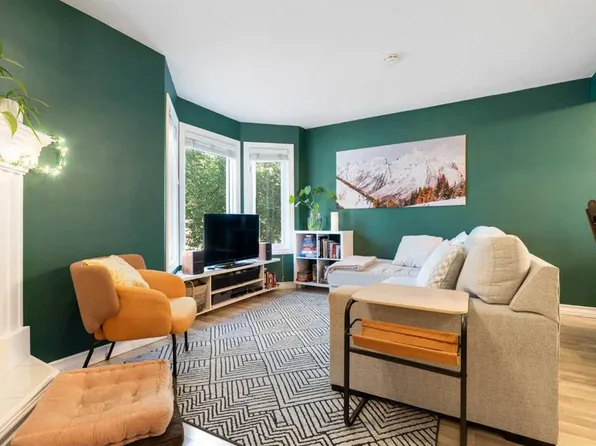 1339 N 14th Ave SW #12, Calgary, AB T3C 0W3