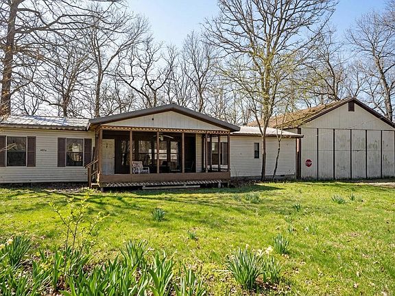 3rd image of 4026 Red Oak Road