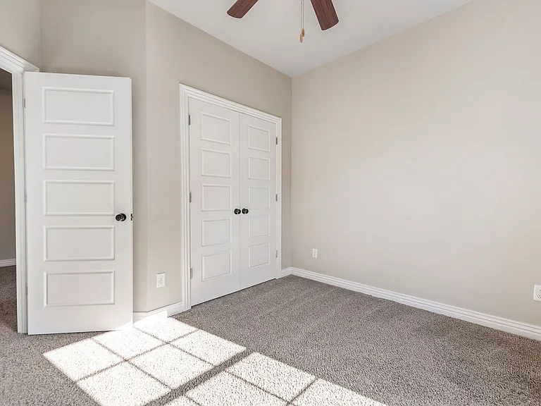 842 Baker St NW — Photo 11